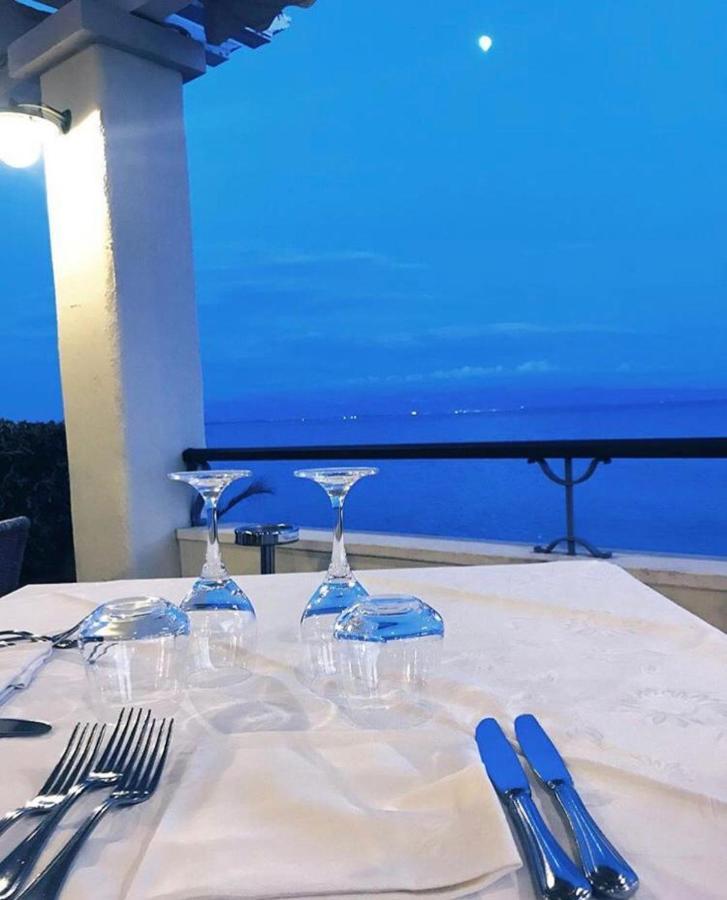 Hotel Ristorante La Lampara Gizzeria Bagian luar foto