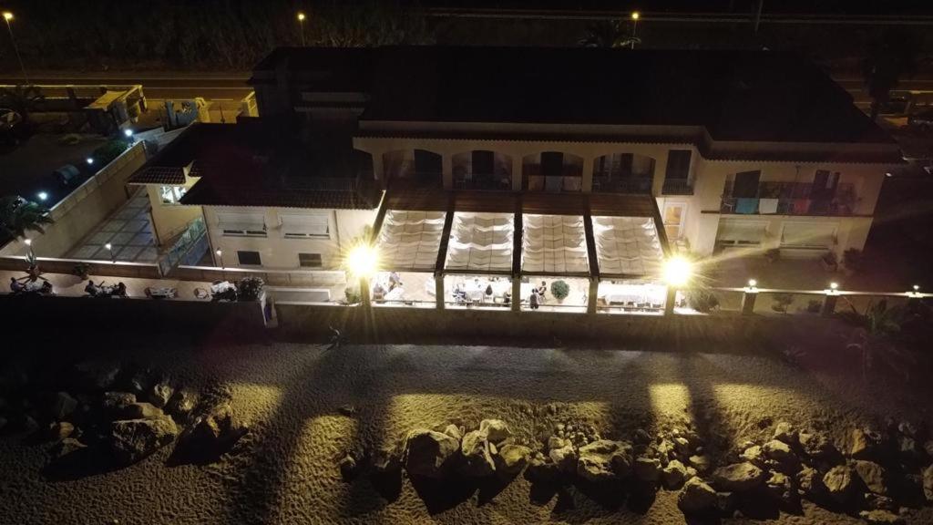 Hotel Ristorante La Lampara Gizzeria Bagian luar foto