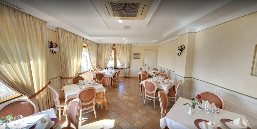 Hotel Ristorante La Lampara Gizzeria Bagian luar foto